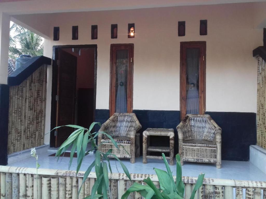 Telage Indah Guest House Kuta  Exterior foto